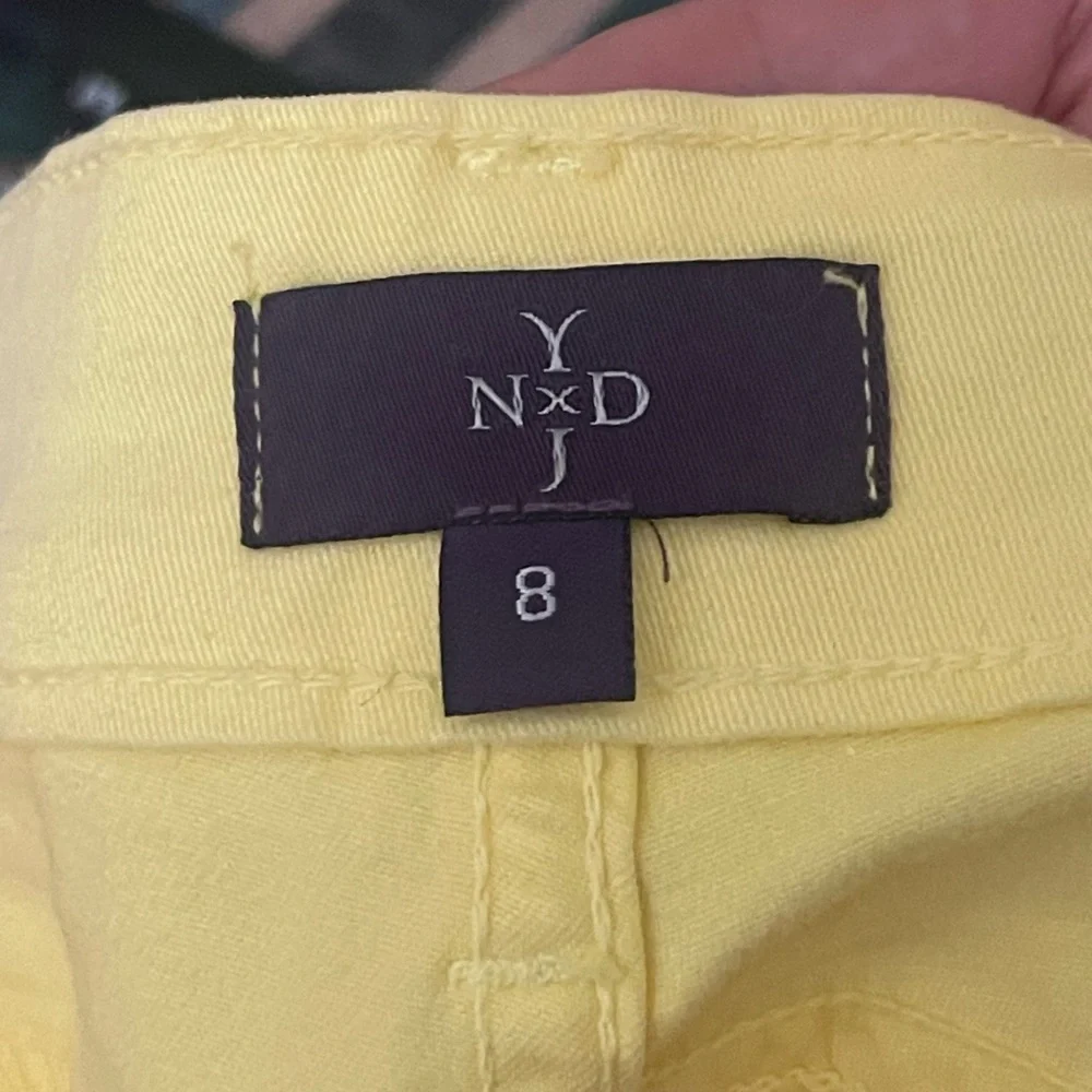 NYDJ lemon yellow size 8 stretchy skinny jeans - Lift Tuck Technology - Picture 3 of 5